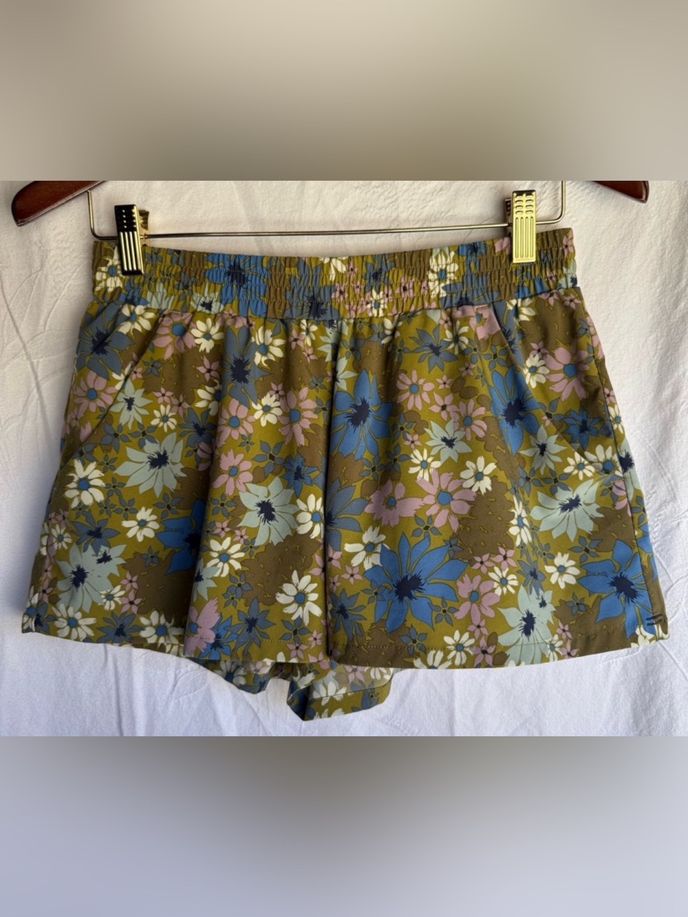 Toad & Co Sunkissed Pull On Shorts Small Floral Elastic Waist- Olive Multi Small